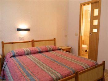 פלרמו B&B Castiglia מראה חיצוני תמונה